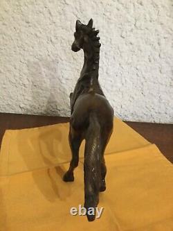 BRONZE HORSE IN VERY GOOD CONDITION 2.2 Kg L 30 W 7 H 27