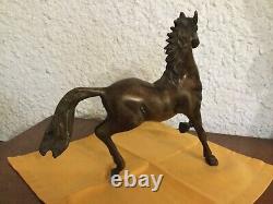 BRONZE HORSE IN VERY GOOD CONDITION 2.2 Kg L 30 W 7 H 27