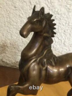 BRONZE HORSE IN VERY GOOD CONDITION 2.2 Kg L 30 W 7 H 27