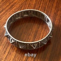 Basque bracelet by Teguy Henri, in solid silver, Art Deco, very good condition