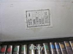 CHINESE BOX CONTAINING 12 ILLUSTRATED BOOKS IN VERY GOOD CONDITION