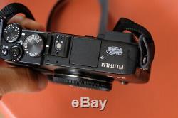 Case Fujifilm Fuji X-e2 Black (2000 Clicks) + 2nd Battery (very Good)