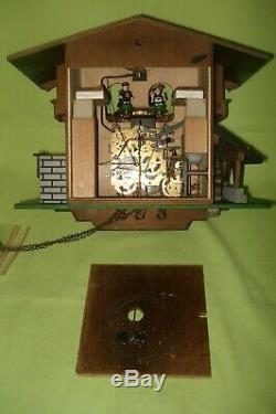 Cuckoo Clock, Black Forest Chalet Model, Opportunity And In Very Good Condition