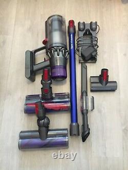 Dyson V11 Absolute Vacuum Cleaner Broom Very Good Condition