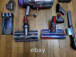 Dyson V11 Absolute Vacuum Cleaner Sweeps Very Good Condition Without Battery
