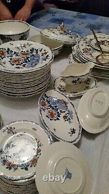 Gien Porcelain Service In Very Good Condition