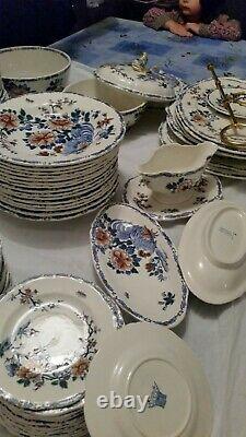 Gien Porcelain Service In Very Good Condition