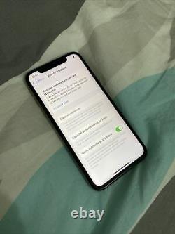 Iphone Xs 64 Go Gold Unlocked Very Good Condition With Default