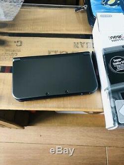New Console Nintendo 3ds XL Stylus Black Metallic Charger In Very Good Condition