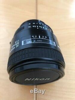 Nikon Nikkor Af 85mm F / 1.8 With Case And Sun Visor Very Good State