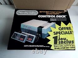 Nintendo NES Console Pack Control Deck in Very Good Condition