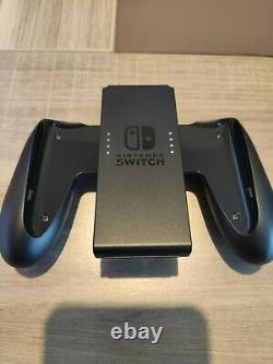 Nintendo Switch Console V1 Very Good Condition Complete Pack And 4 Games