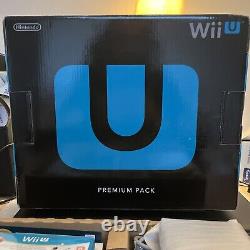 Nintendo Wii U 32 GB Premium Pack Nintendo Land Console Very Good Condition