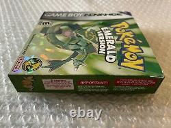 Pokemon Emerald Version / Game Boy Advance / Complete Tres Good State USA