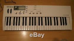 Waldorf Blofeld Keyboard 49-note Digital Synthesizer White Very Good State