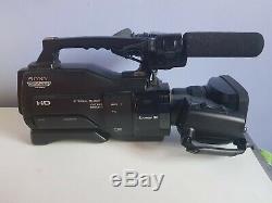 Caméra Sony HXR-MC2000 très bon état (sans housse de rangement)