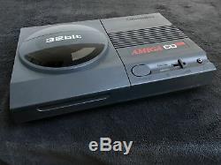 Commodore Console Amiga CD32 PAL Très Bon état