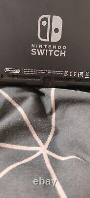 Console Nintendo Switch 32 Go Très bon état et complet