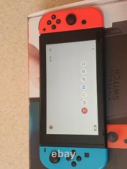 Console portable Nintendo switch Non patchée TRES BON ETAT avec joycons