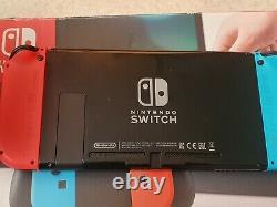 Console portable Nintendo switch Non patchée TRES BON ETAT avec joycons