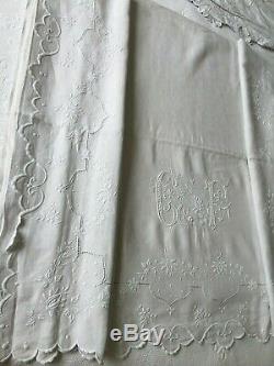 Drap en lin brodé ancien festonné très bon état monogramme CF