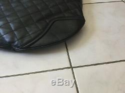 Grand sac grand cabas BURBERRY tout cuir noir matelassé tres bon etat 1125