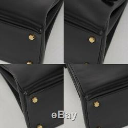 Hermès Kelly 28 en cuir box noir, bijouterie or, très bon état
