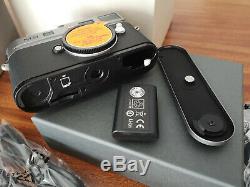 Leica M9 Gris Laqué très bon état, capteur neuf (236 déclenchements) + boites