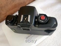Leica r5 body en très bon/ excellent état + motor winder + poignée. Super deal