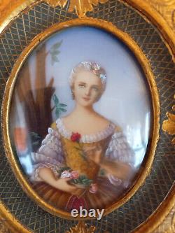 Miniature peinte, cadre en bois, femme noble, Très bon état