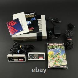Nintendo NES Console Pack Teenage Mutant Hero Turtles FRA Très Bon état