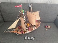 PLAYMOBIL Bateau Pirate 3750 très bon état