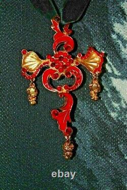 Pendentif/ Broche Christian Lacroix Metal Dore Tres Bon Etat