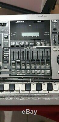 ROLAND MC 505 Groovebox tres bon état en carton