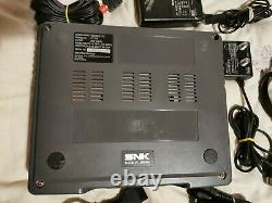 SNK Neo Geo CDZ avec 2 manettes & câbles officiels très bon état & fonctionnelle