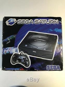 Sega Saturn complète en boite avec 5 Jeux en très bon état