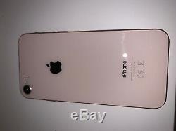 Téléphones Apple iPhone 8 32ga rose, très bonne état sans rayure avec coque