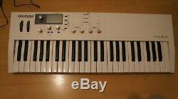 Waldorf Blofeld Keyboard 49-Note Digital Synthesizer White très bon états